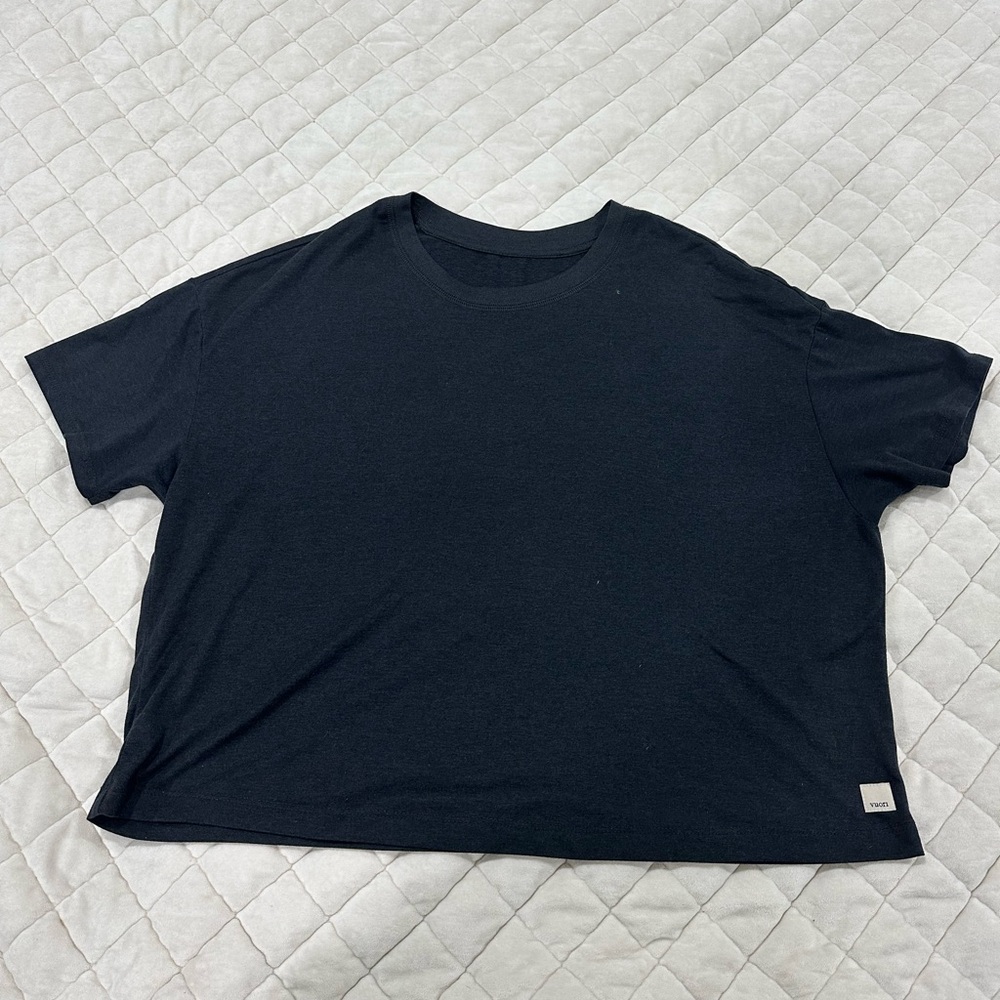 Vuori Women's Short Sleeve Crew Tee in Black